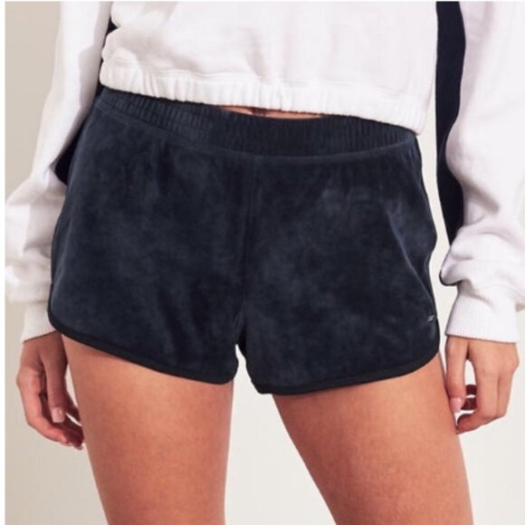 Hollister Pants - Hollister blue velour shorts M